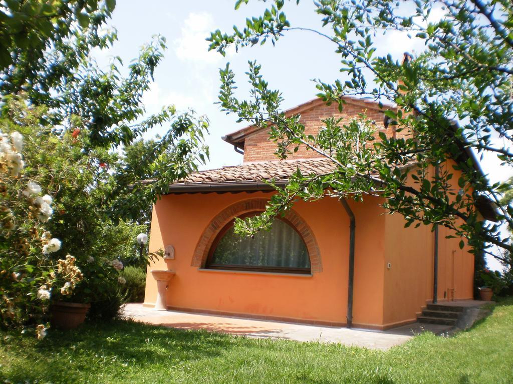 Agriturismo Poggio Al Tesoro Crespina Quarto foto